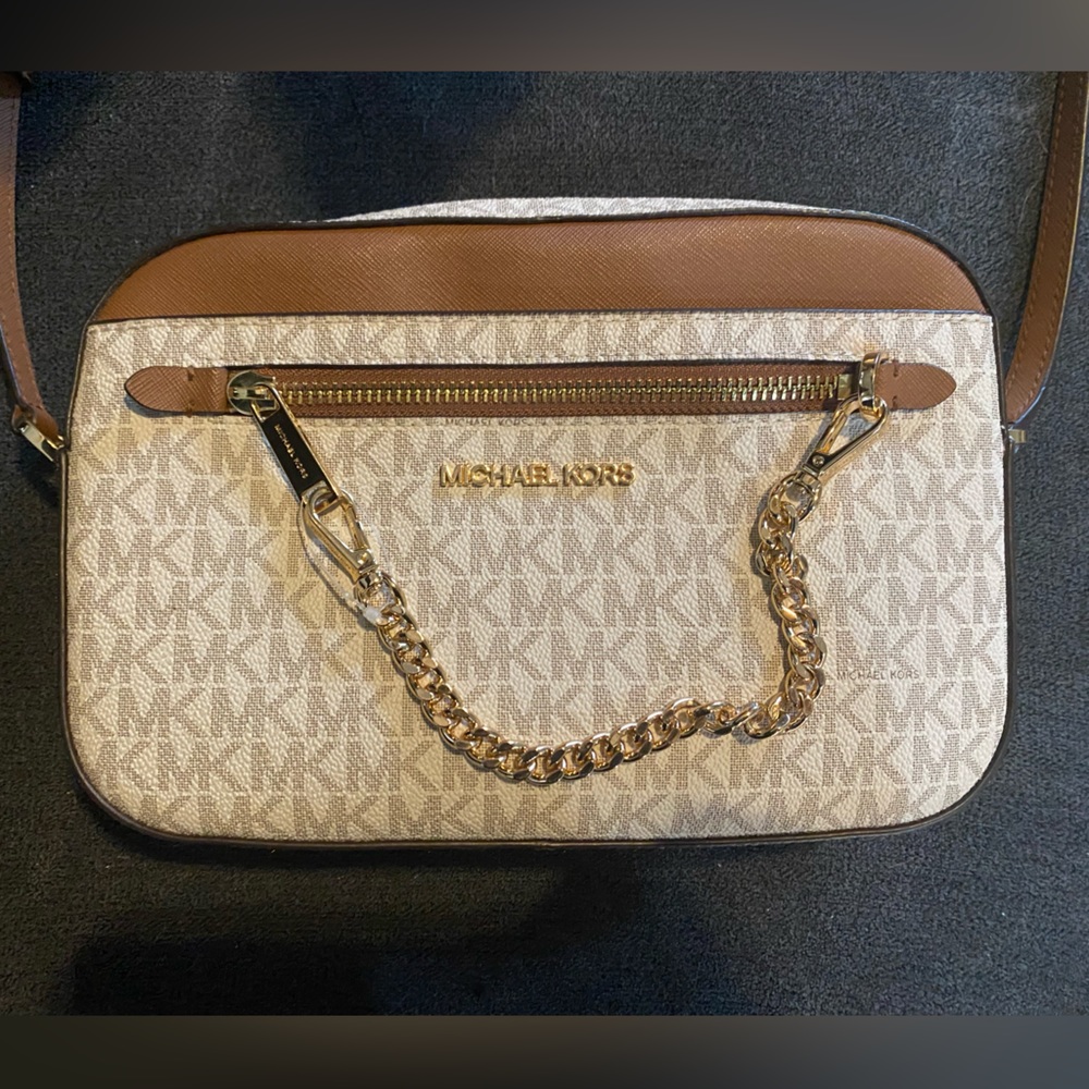 Michael Kors jet set leather cross body bag
